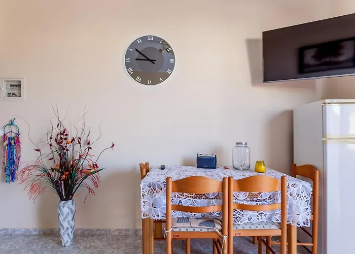 Christine Seaside Apartments In Chania