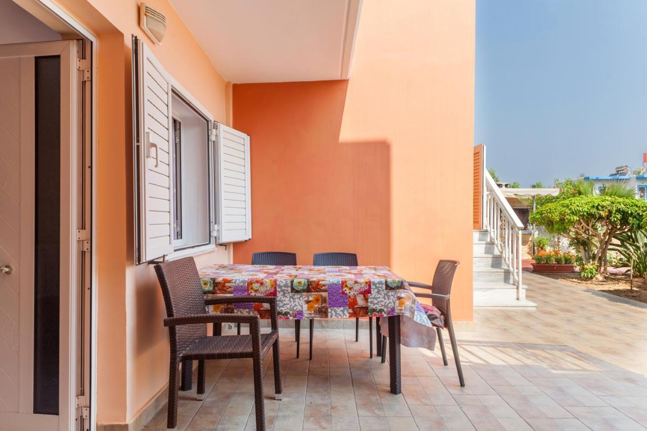 Christine Seaside In Chania Appartement *