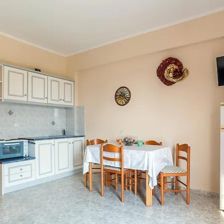 Christine Seaside Apartments In Chania Stalós Extérieur photo