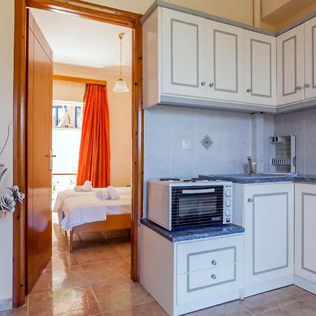 Christine Seaside Apartments In Chania Stalós Extérieur photo